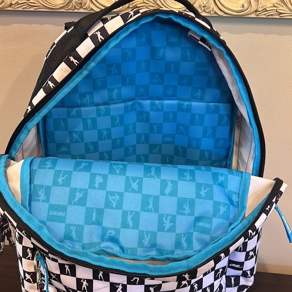 Fortnite backpack - Picture 2 of 4